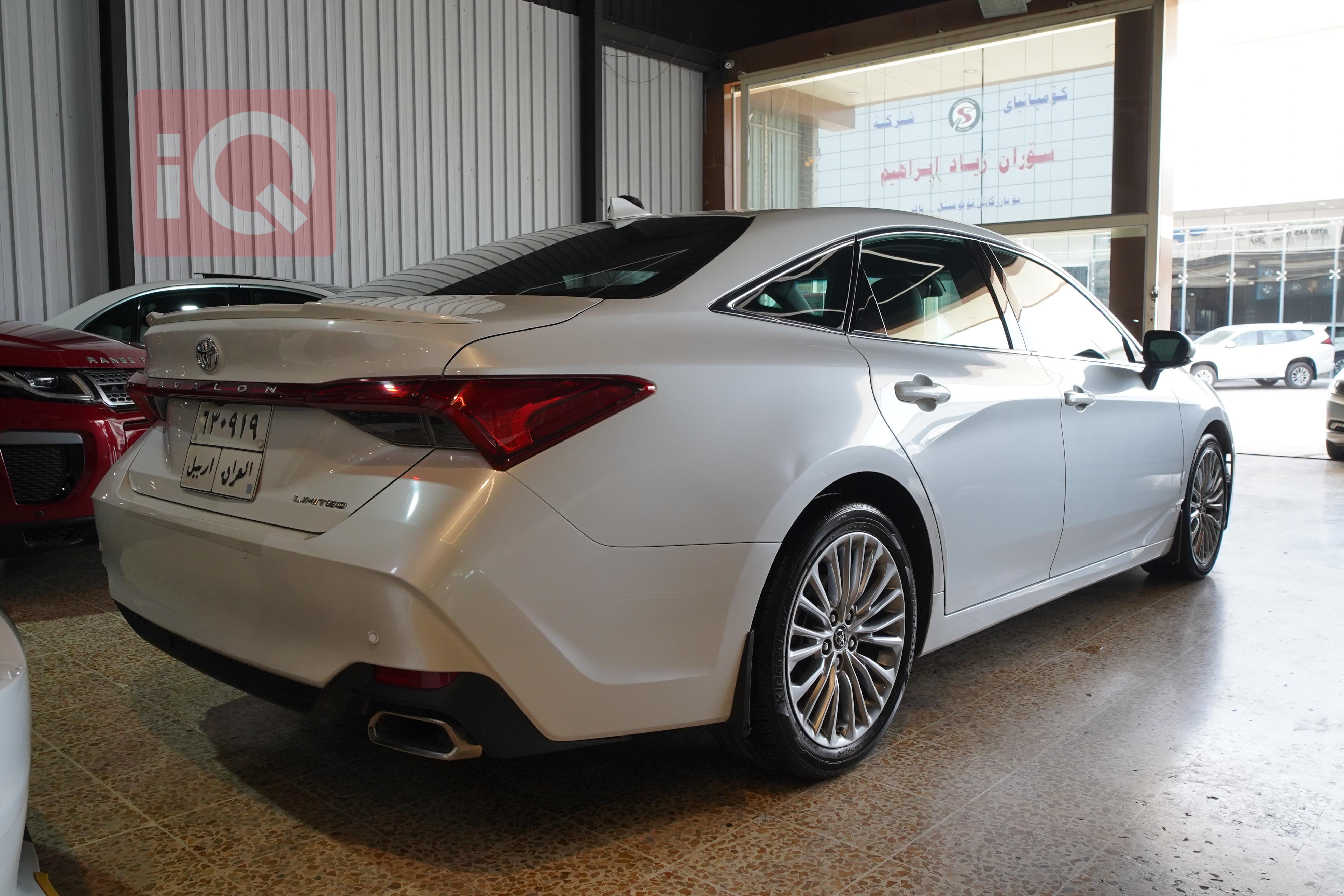Toyota Avalon